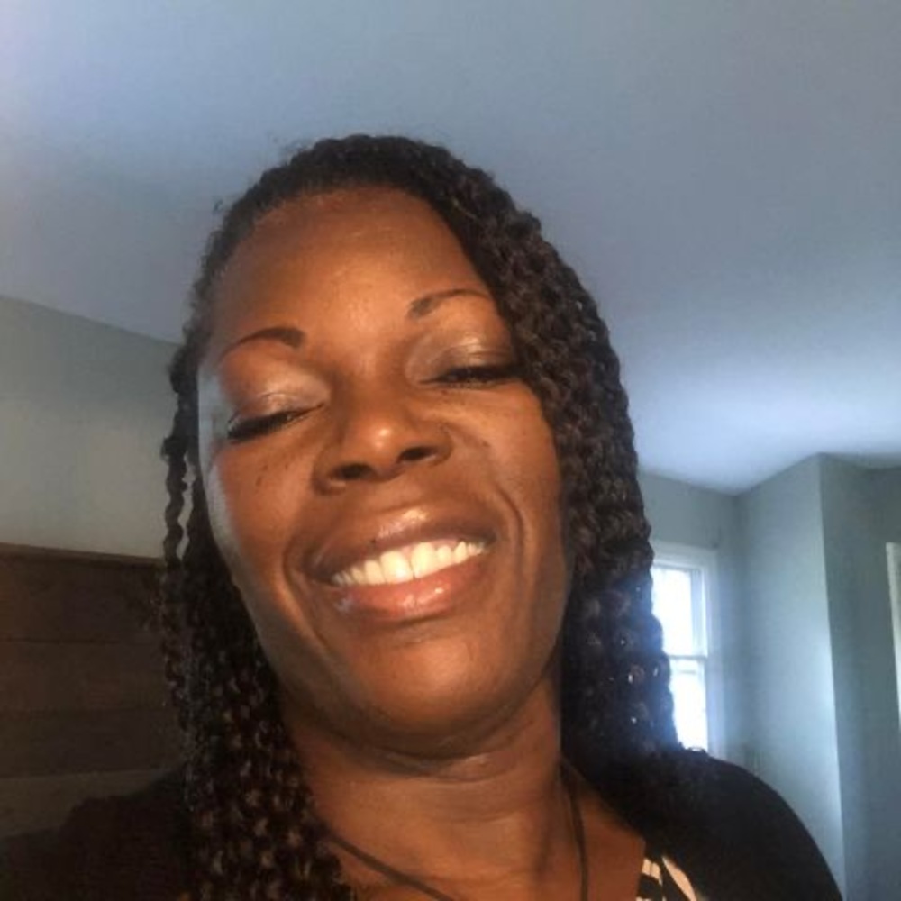 Meet your Posher, Angela